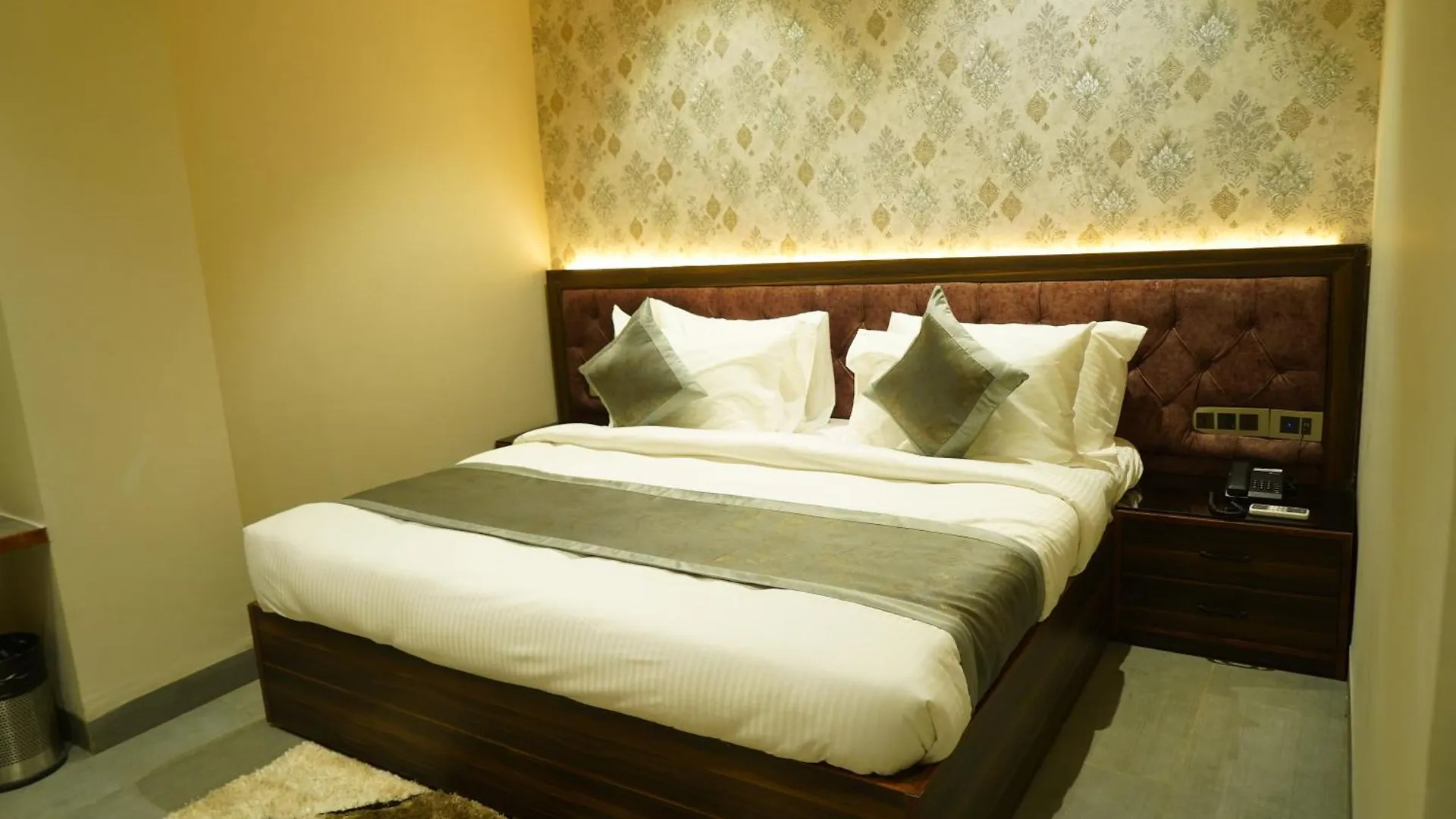 Hotel Stay Well Zirakpur Ramgarh