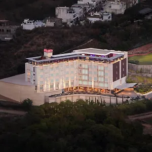 ***** Resort Juesta Sajjangarh & Spa, India